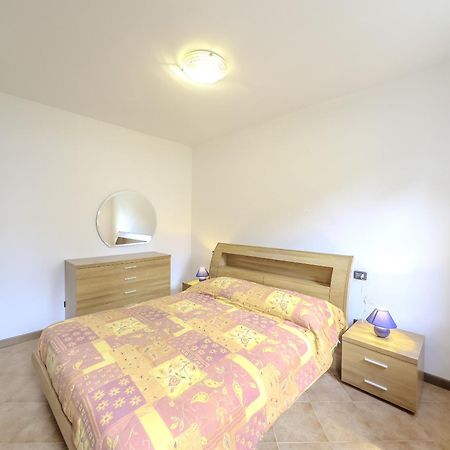 Appartamento Fronte Lago Bellano Exterior foto